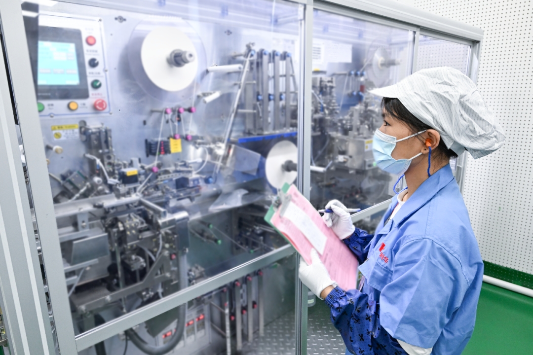 風華高科利華分公司做專做精貼片鋁電解產品，以實干實績奮戰春天里