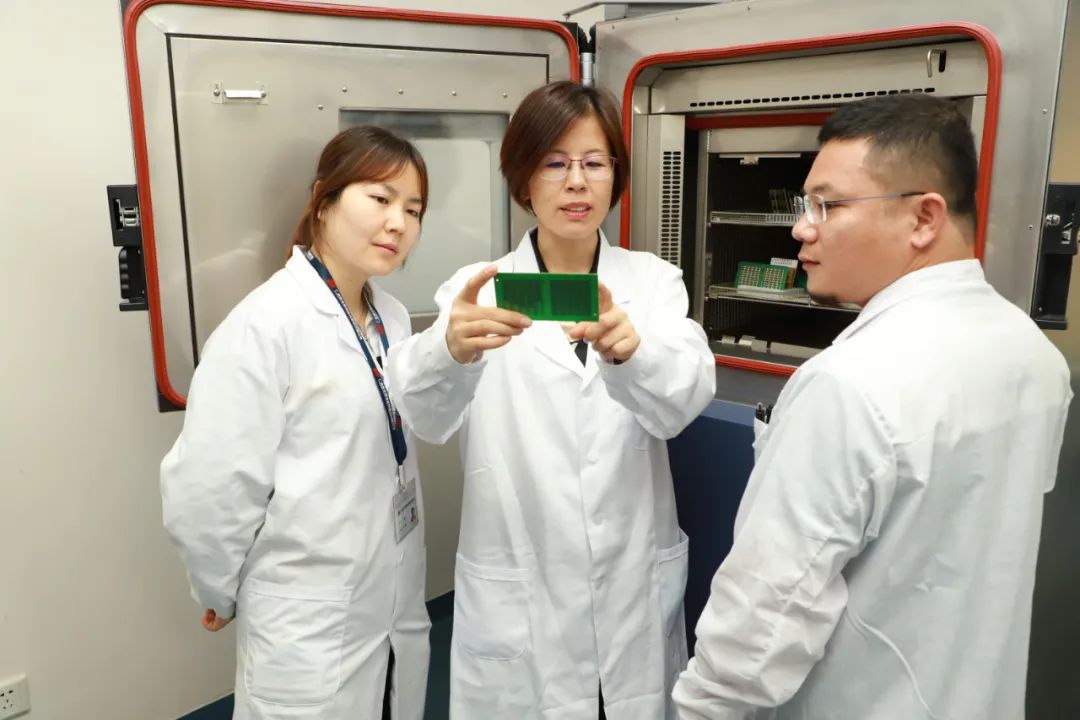 風華高科冠華分公司測試車間檢測組：硬核團隊，用匠心吹響“全國工人先鋒號角”