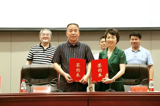 產業報國奮爭先，青春無悔譜新篇