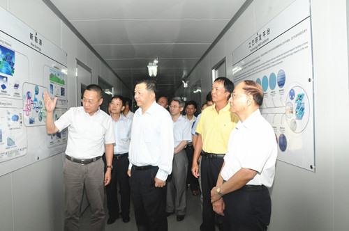 廣東省委常委、宣傳部長(zhǎng)慎海雄來(lái)風(fēng)華調(diào)研