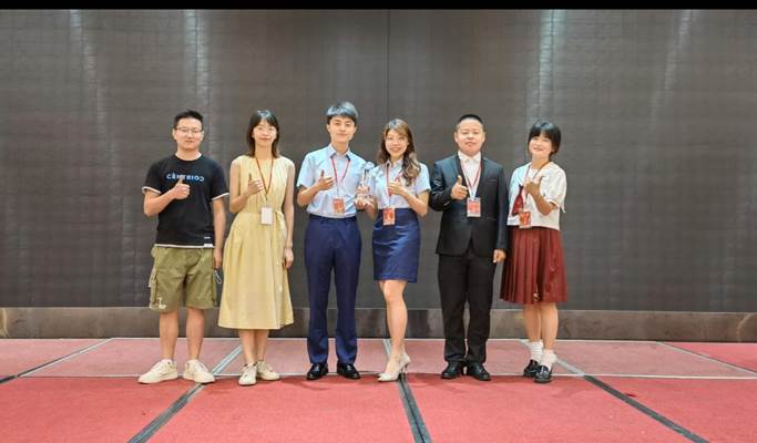 風華高科在中國電子信息行業“雙代會”榮獲“1杯兩優”