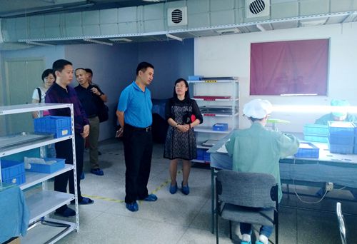 公司黨委書記、董事長王廣軍調研四平吉華和長春光華